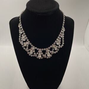 Vintage Weiss Silver Tone 15” Choker Necklace